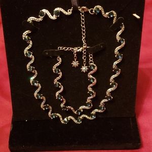 Beautiful navy blue gem necklace and bracelet set